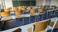 Classes-En-Lutte. Fermeture des établissements scolaires : la mascarade de la continuité pédagogique. L'argent, il y en a, c'est pour le patronat. Nos droits.
